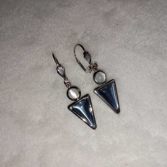 Silver Tone Geometric White & Blue Cats Eye Drop Earrings - Picture 2 of 3